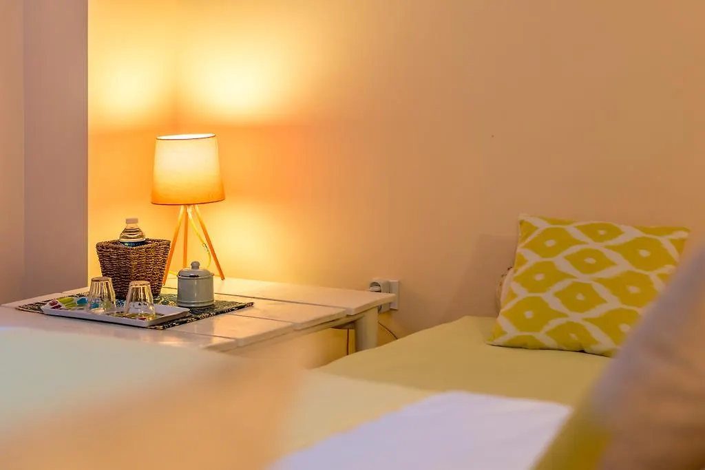 Les Chambres De Jeannette Marsylia 2*,