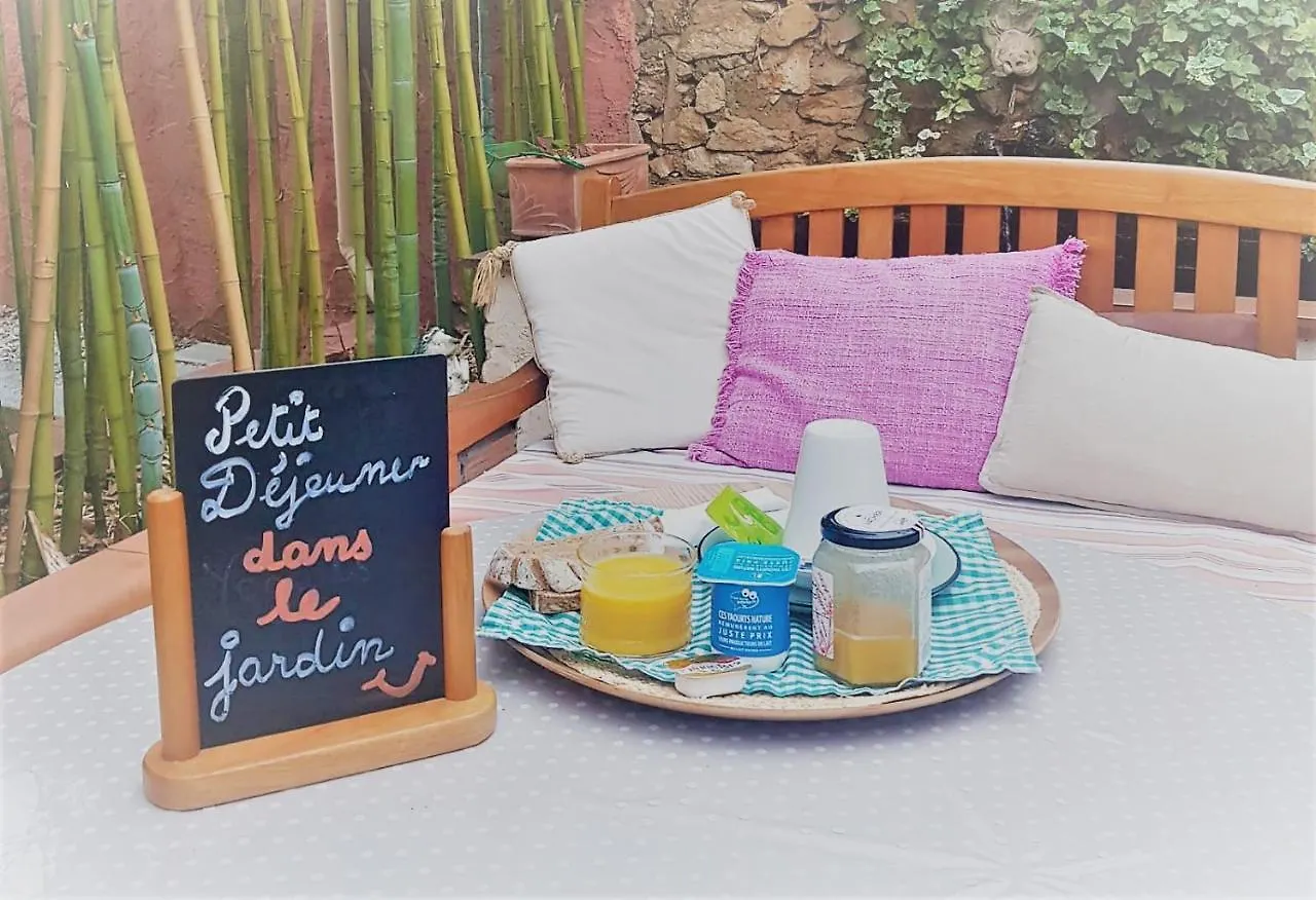 Les Chambres de Jeannette Marseille Couette-café