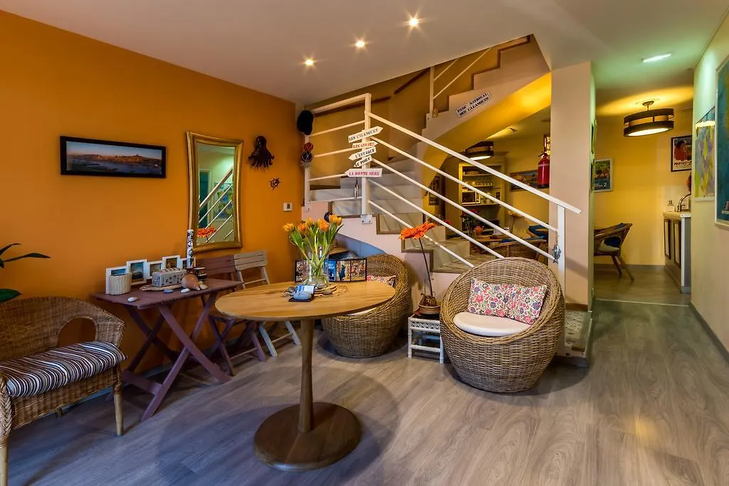 Les Chambres de Jeannette Marseille Couette-café