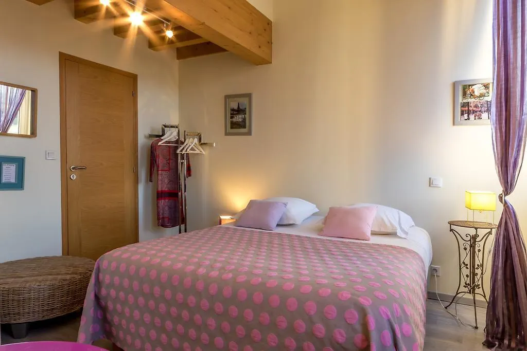 Les Chambres de Jeannette Marseille 2*,  France
